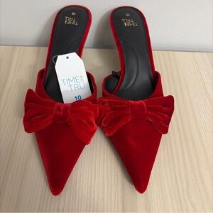 Time and Tru New! Women's Bold Red Velvet Mules size 10